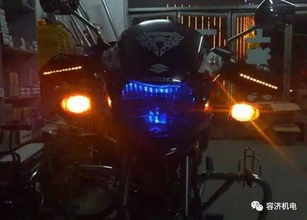 摩托車燈沒選對，昨晚我摔成了狗